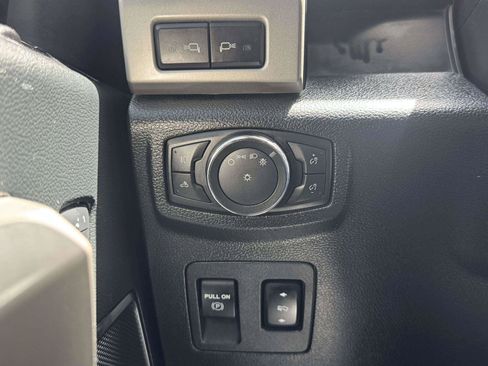Used 2016 Ford F150 Lariat w/ Equipment Group 501A Mid AWD/4WD image 21