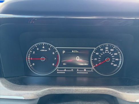 Used 2022 Kia Sorento EX w/ Panoramic Sunroof Package FWD image 17