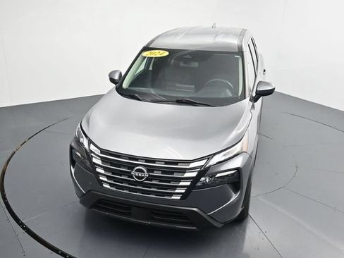 Used 2024 Nissan Rogue SV AWD/4WD image 17