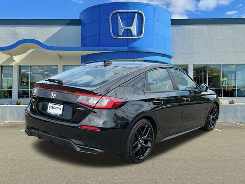 Used 2023 Honda Civic Sport image 4