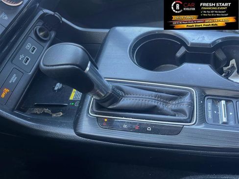 Used 2024 Honda Civic Touring image 12