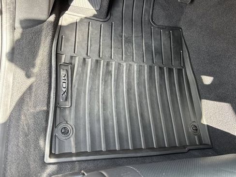Used 2024 Acura MDX SH-AWD w/ Technology Package image 28
