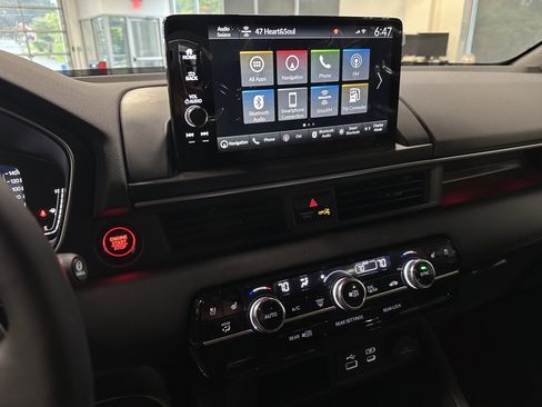 New 2025 Honda Pilot Black Edition image 11