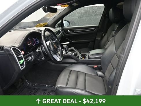 Used 2022 Porsche Cayenne image 17