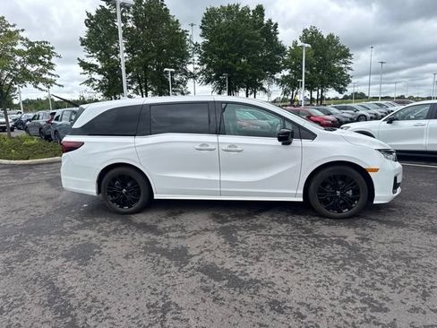 Used 2025 Honda Odyssey Sport-L image 9