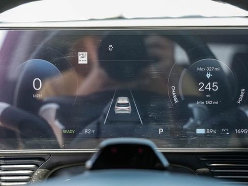 Certified 2025 Hyundai Ioniq 5 SEL RWD image 26