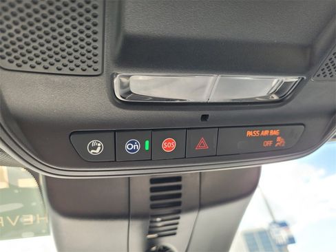 Certified 2025 Chevrolet Traverse LT image 33