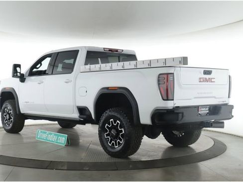 Used 2026 GMC Sierra 2500 AT4X AWD/4WD image 8