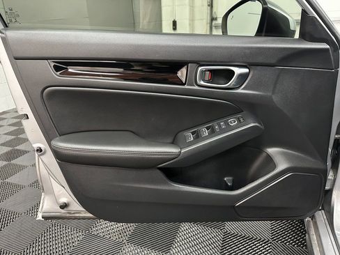 Used 2024 Honda Civic EX-L image 19