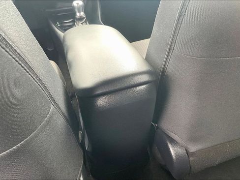 Used 2018 Toyota C-HR XLE FWD image 10