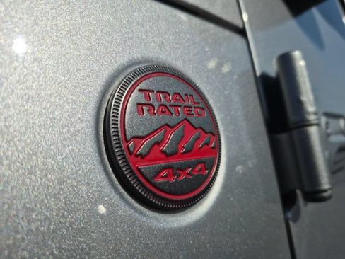 Used 2018 Jeep Wrangler Rubicon AWD/4WD image 25