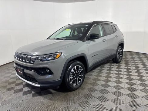 Used 2022 Jeep Compass Limited AWD/4WD image 3
