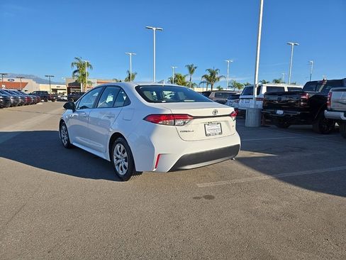 Used 2023 Toyota Corolla LE image 7