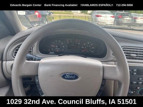 Used 2004 Ford Taurus SES FWD image 14