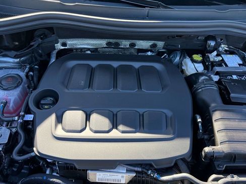 New 2026 Volkswagen Tiguan SE R-Line FWD image 28