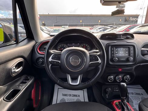 Used 2016 Jeep Renegade Trailhawk image 19
