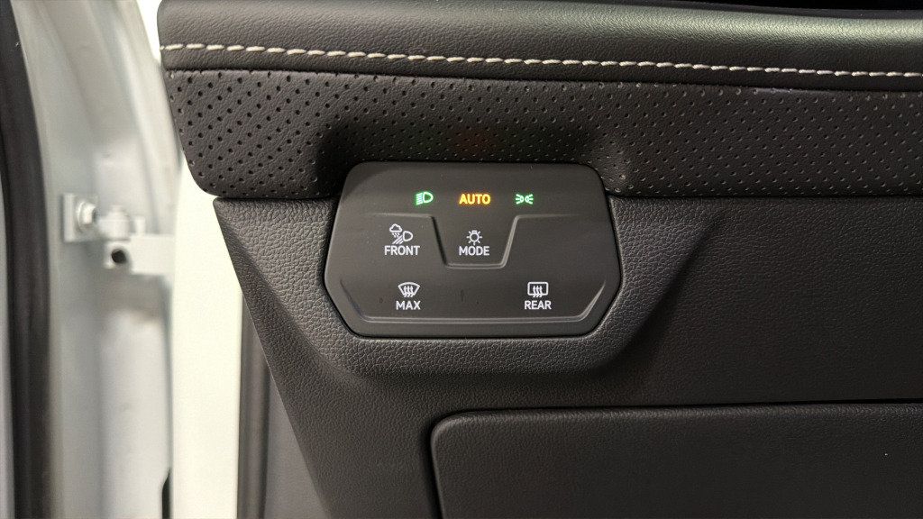 Used 2024 Volkswagen Atlas SE FWD image 20
