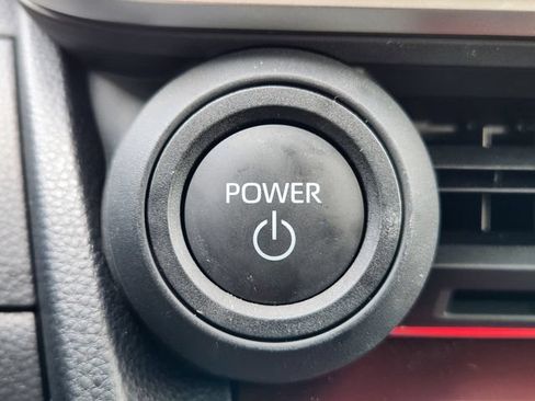 Used 2025 Toyota Prius Plug-In Hybrid FWD image 23
