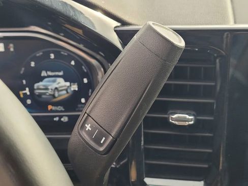 Used 2025 Chevrolet Silverado 1500 LT image 17