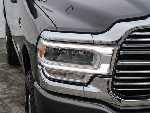 Used 2024 RAM 2500 Laramie AWD/4WD image 4
