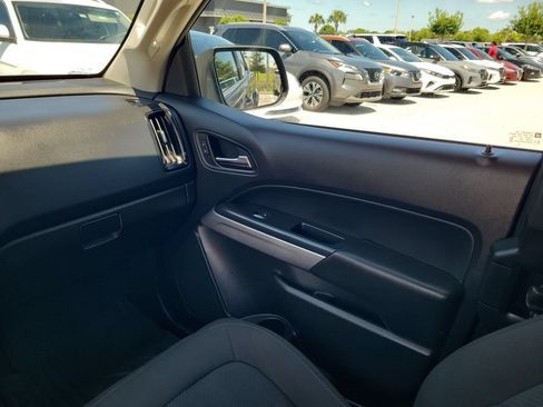 Used 2020 Chevrolet Colorado LT w/ LT Convenience Package RWD image 14