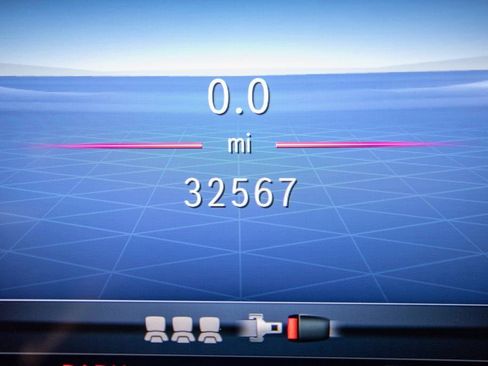 Used 2025 Mercedes-Benz CLA 250 image 19