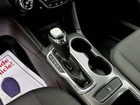 Used 2018 Chevrolet Cruze LT w/ Convenience Package image 39