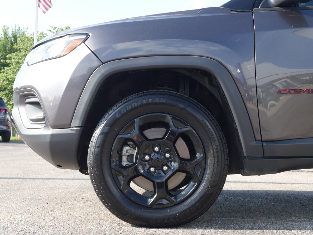 Used 2024 Jeep Compass Trailhawk AWD/4WD image 13