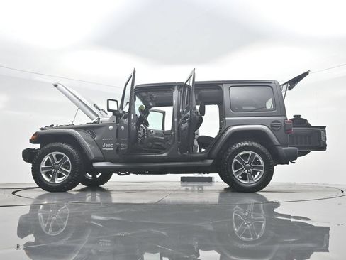 Used 2020 Jeep Wrangler Unlimited Sahara w/ Dual Top Group AWD/4WD image 51