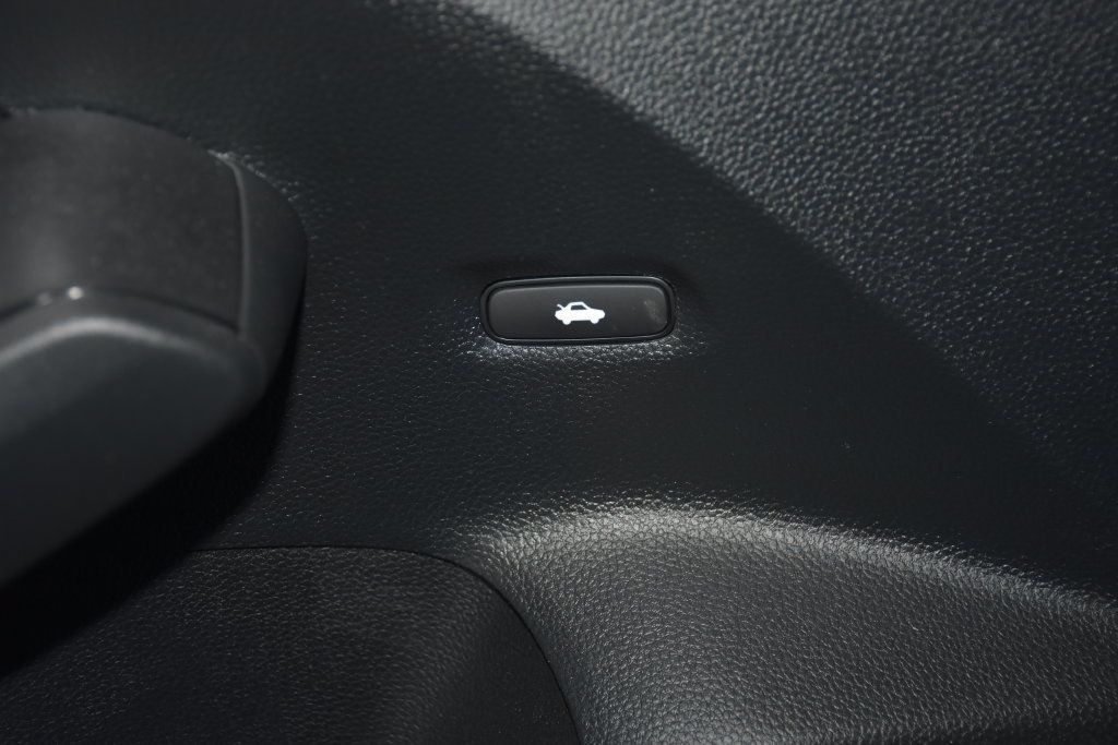 Used 2025 Honda Civic Sport image 24
