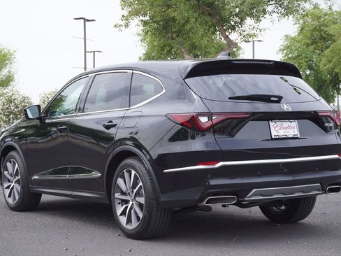 Used 2025 Acura MDX FWD w/ Technology Package image 3