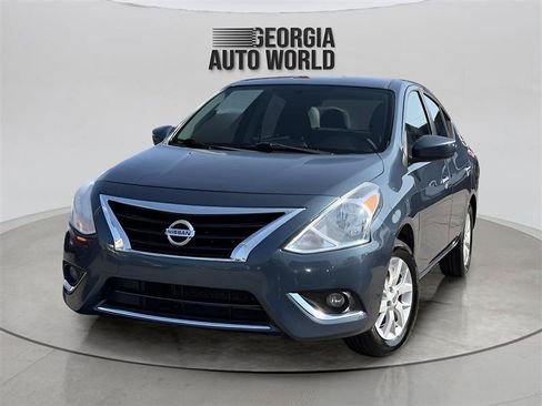 Used 2016 Nissan Versa SV w/ SV Appearance Package FWD image 5