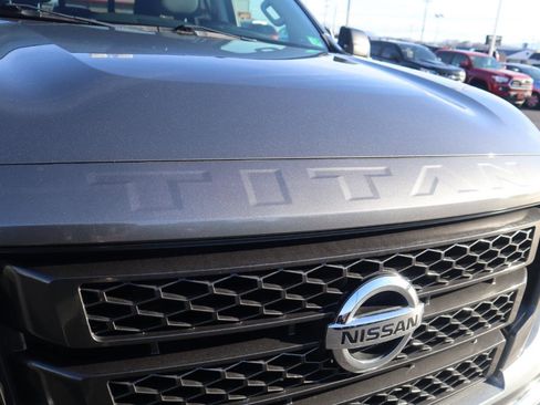 Used 2021 Nissan Titan SV w/ SV Convenience Package image 39