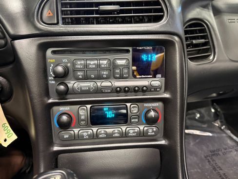 Used 2002 Chevrolet Corvette w/ Preferred Equipment Group2 image 82