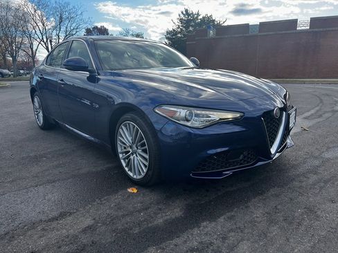 Used 2019 Alfa Romeo Giulia Ti w/ Quick Order Package 22X Lusso image 2