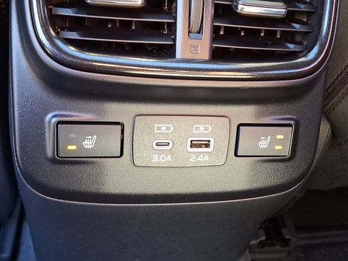 Used 2025 Subaru Outback Wilderness image 11