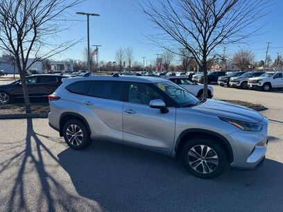 Used 2023 Toyota Highlander XLE