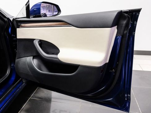 Used 2023 Tesla Model S Standard Range image 48