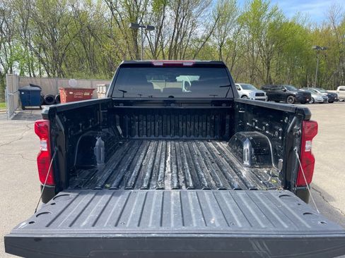 Used 2025 Chevrolet Silverado 1500 LT AWD/4WD image 17