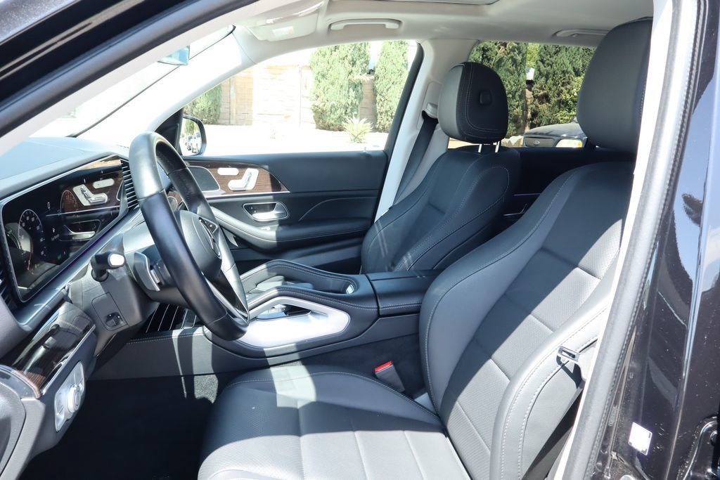 Used 2025 Mercedes-Benz GLE 450e 4MATIC image 18