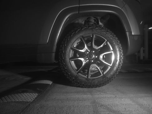 Used 2025 Jeep Compass Trailhawk image 14