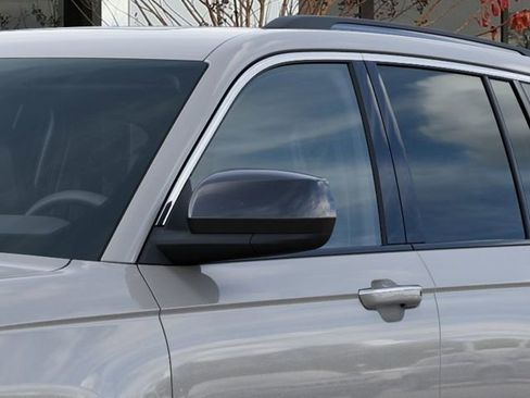 New 2025 Jeep Grand Cherokee Laredo image 12