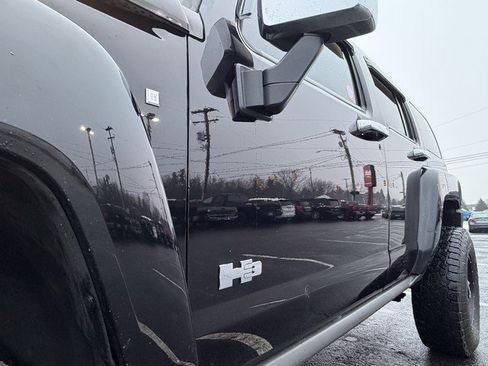 Used 2007 HUMMER H3 image 4
