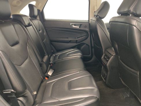 Used 2020 Ford Edge Titanium w/ Equipment Group 301A FWD image 19