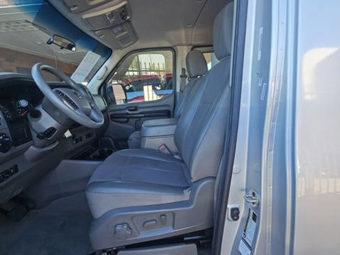 Used 2020 Nissan NV 3500 SV w/ Navigation Package image 11