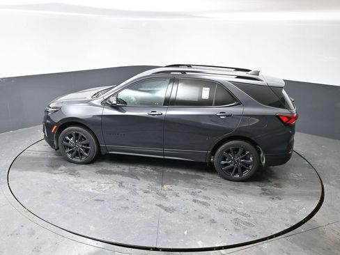 Used 2023 Chevrolet Equinox RS image 44