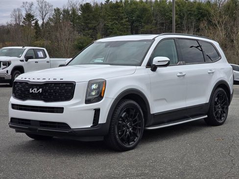 Used 2022 Kia Telluride EX w/ EX Premium Package image 2