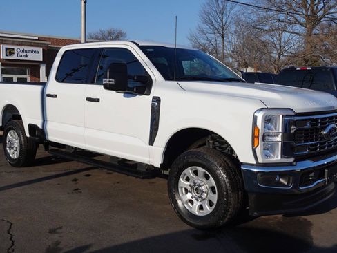 Used 2024 Ford F250 XLT image 4