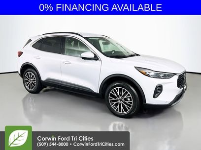 New 2025 Ford Escape SE w/ PHEV Premium Package