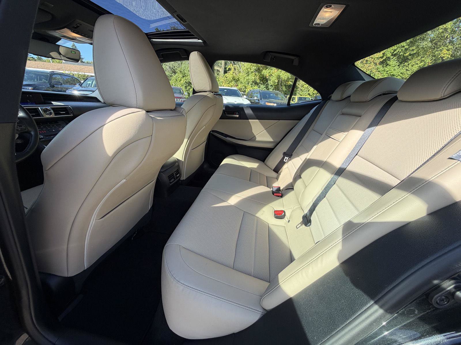 Used 2019 Lexus IS 300 F Sport w/ F Sport Package AWD/4WD image 23